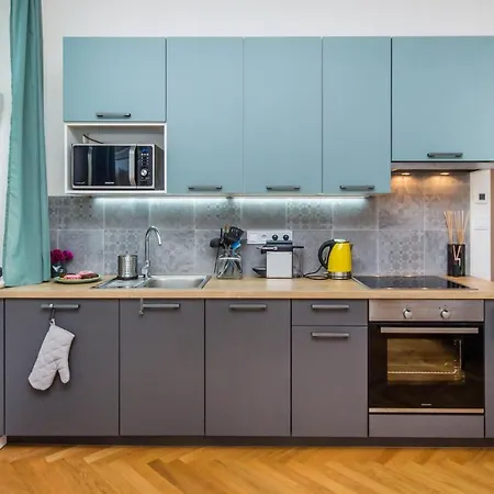 Appartamento Slavikova 18 *