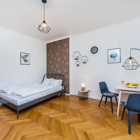 Slavikova 18 * Praga