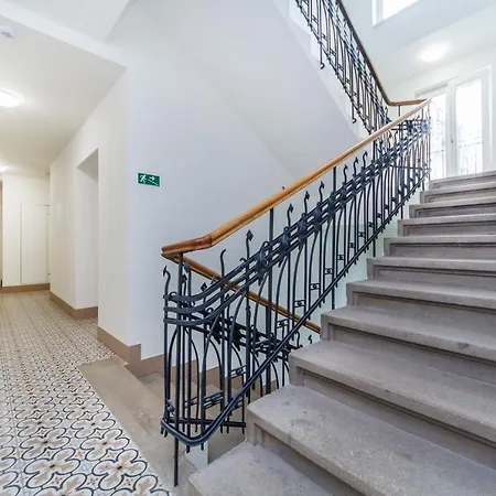 Slavikova 18 Apartment